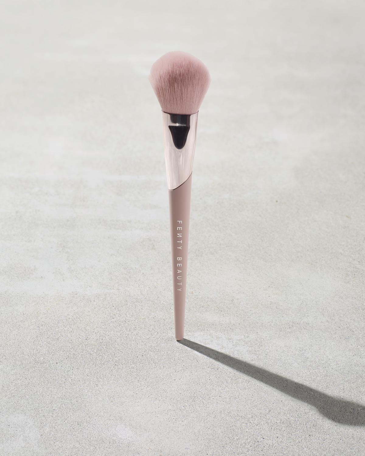 SCULPTING BRONZER  BRUSH 195,