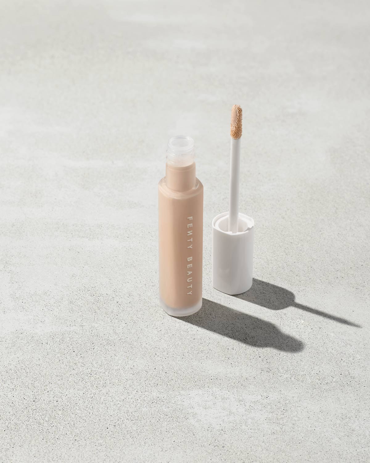 Pro Filt'r Instant Retouch Concealer shown in shade 160