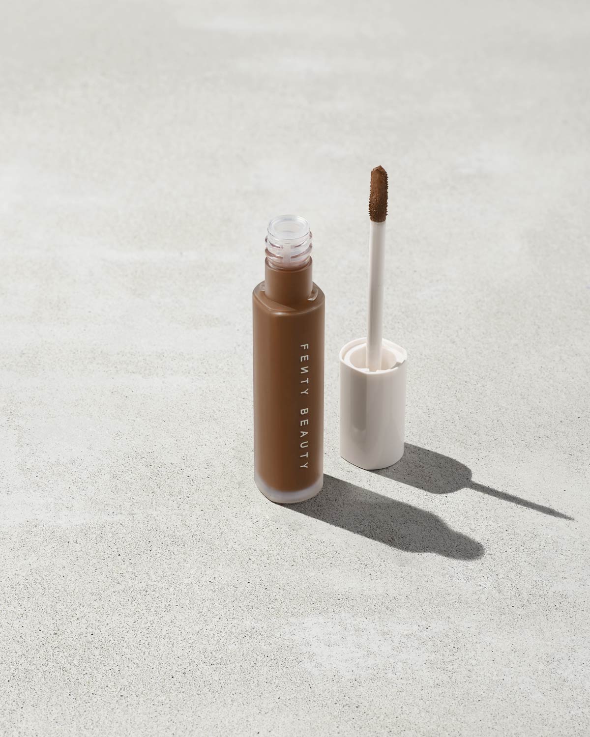 Pro Filt'r Instant Retouch Concealer shown in shade 470
