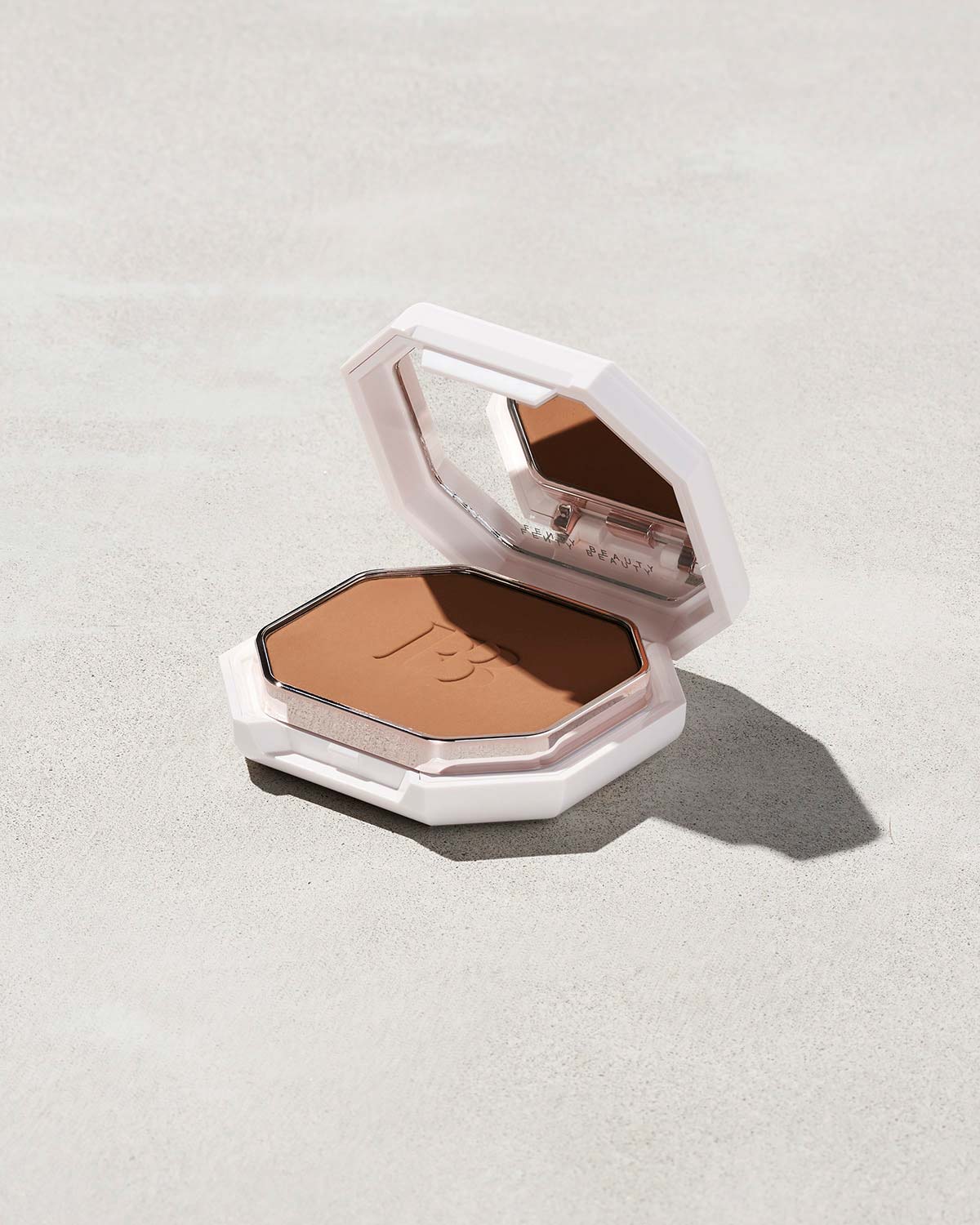 Pro Filt'r Soft Matte Powder Foundation shown in shade 380