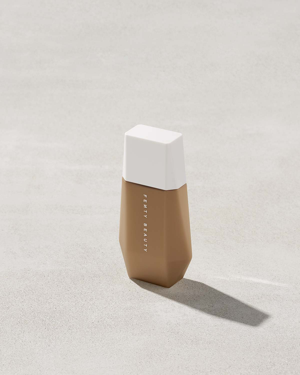 Eaze Drop Blurring Skin Tint — 16