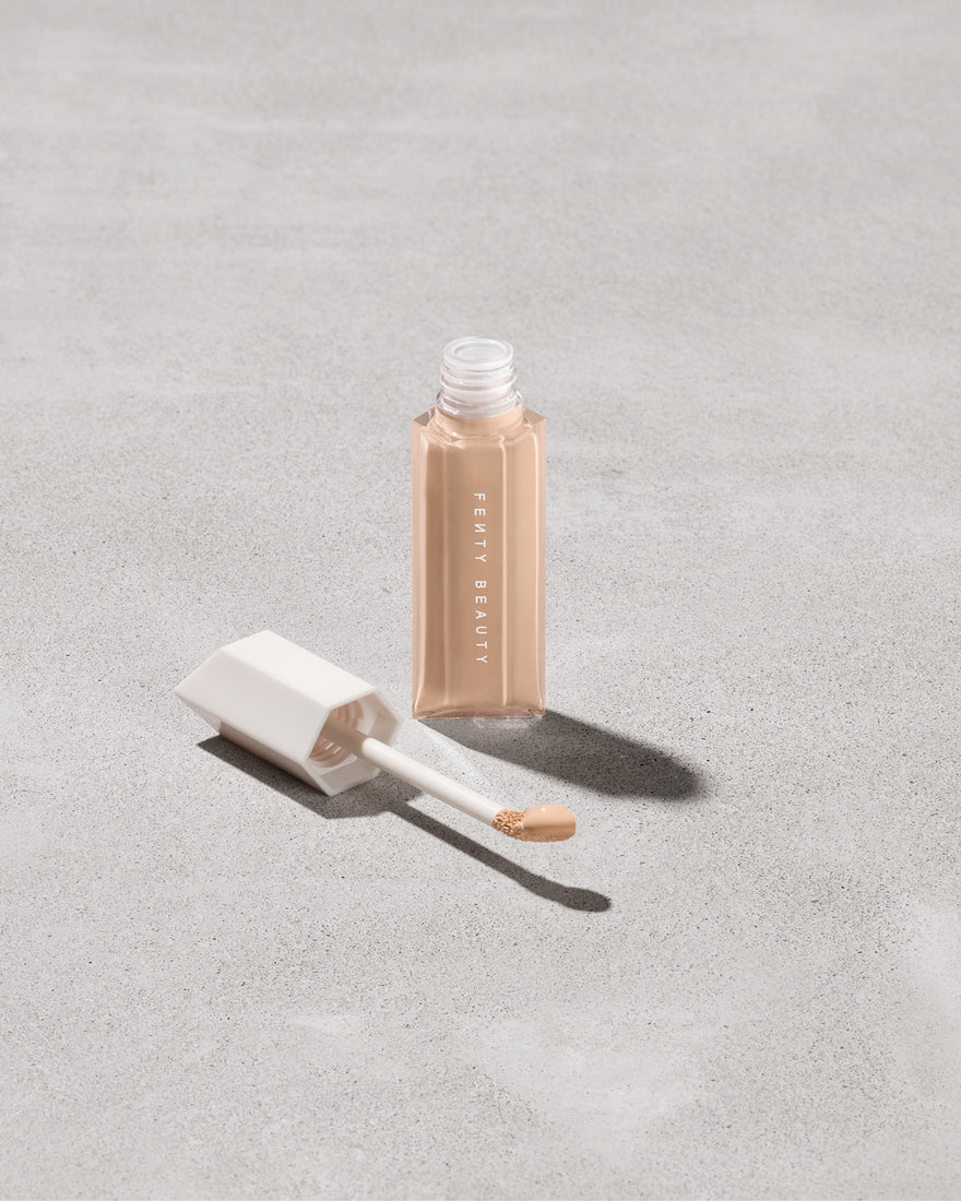 We're Even Hydrating Longwear Concealer — 200C