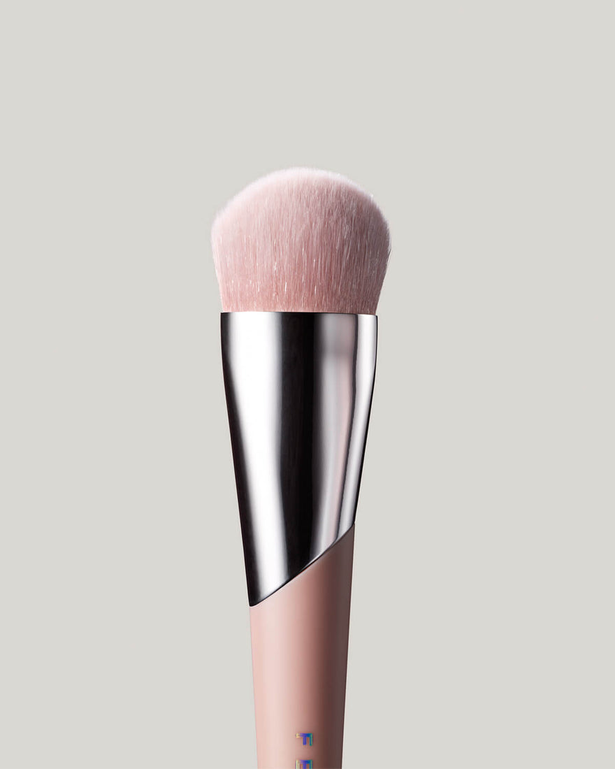 FULL-BODIED FOUNDATION BRUSH 110,