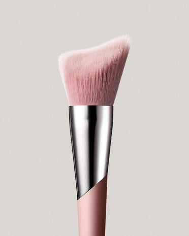 CHEEK-HUGGING BRONZER BRUSH 190,