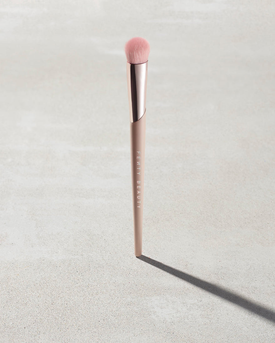 PRECISION CONCEALER BRUSH 180 ,