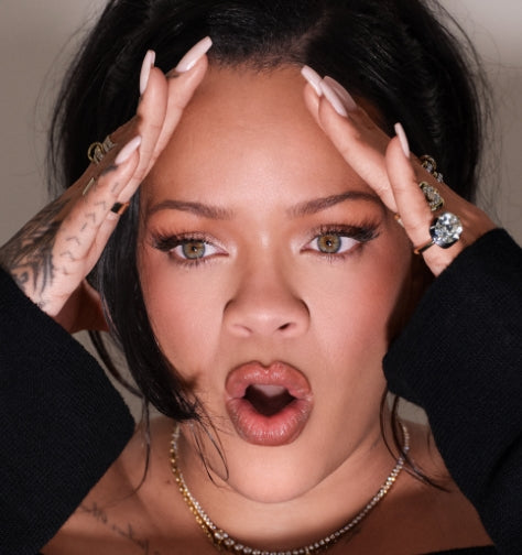 Rihanna wears Pro Filt'r 386W
