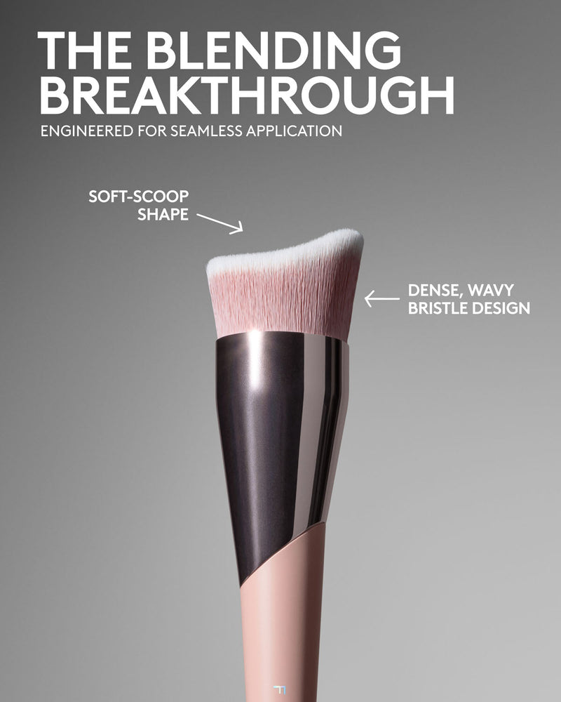 Fluid Flex Foundation Brush 165