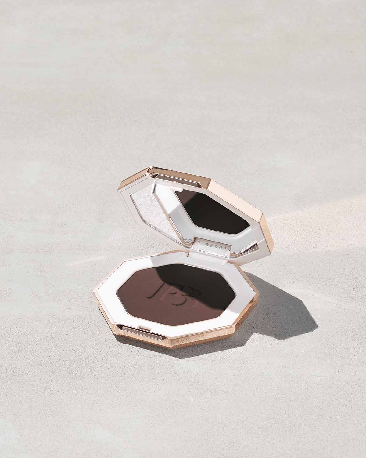 Fenty Beauty Sun Stalk'r Instant Warmth Bronzer - Thick Mint