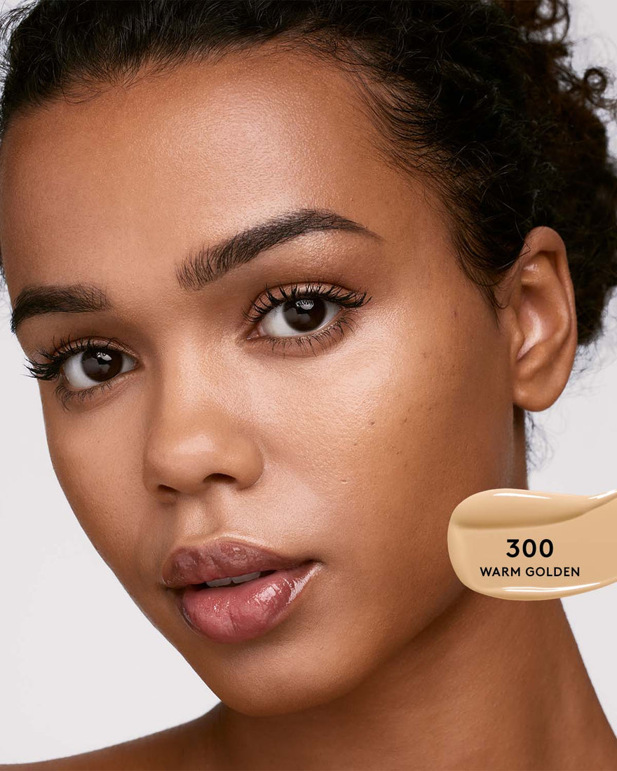 Soft'lit Naturally Luminous Longwear Foundation — 300