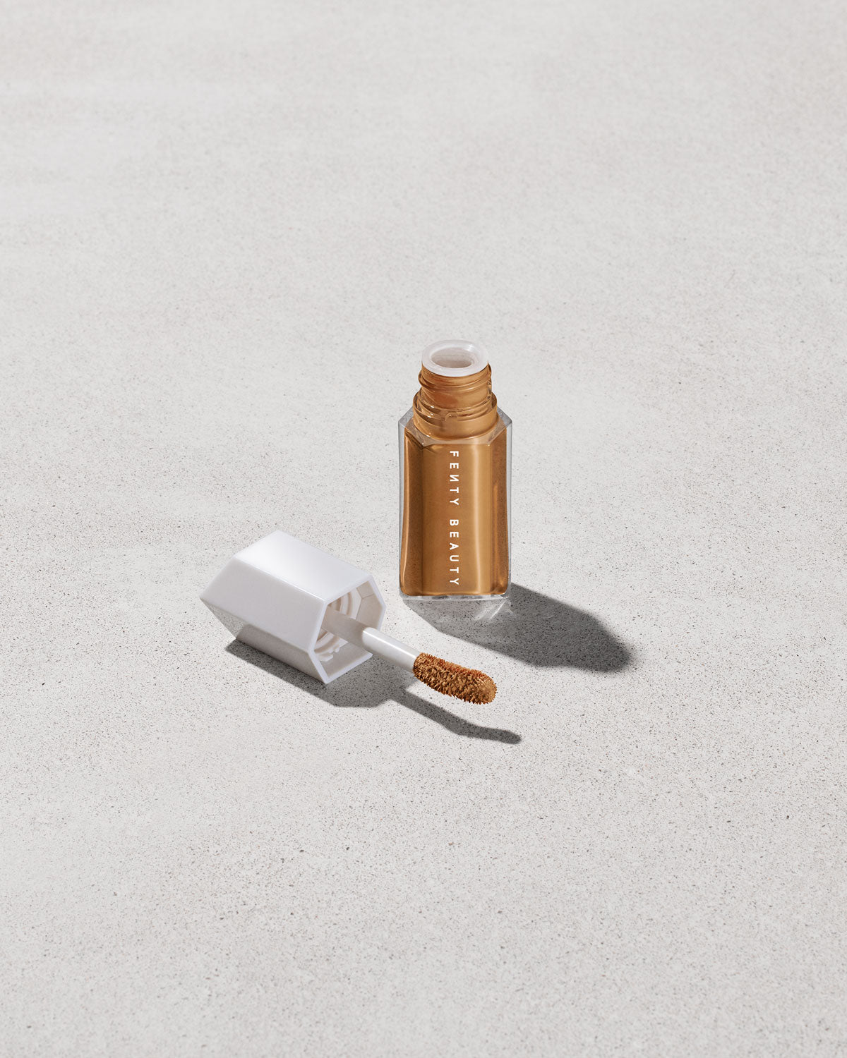 We're Even Mini Hydrating Longwear Concealer — 400N