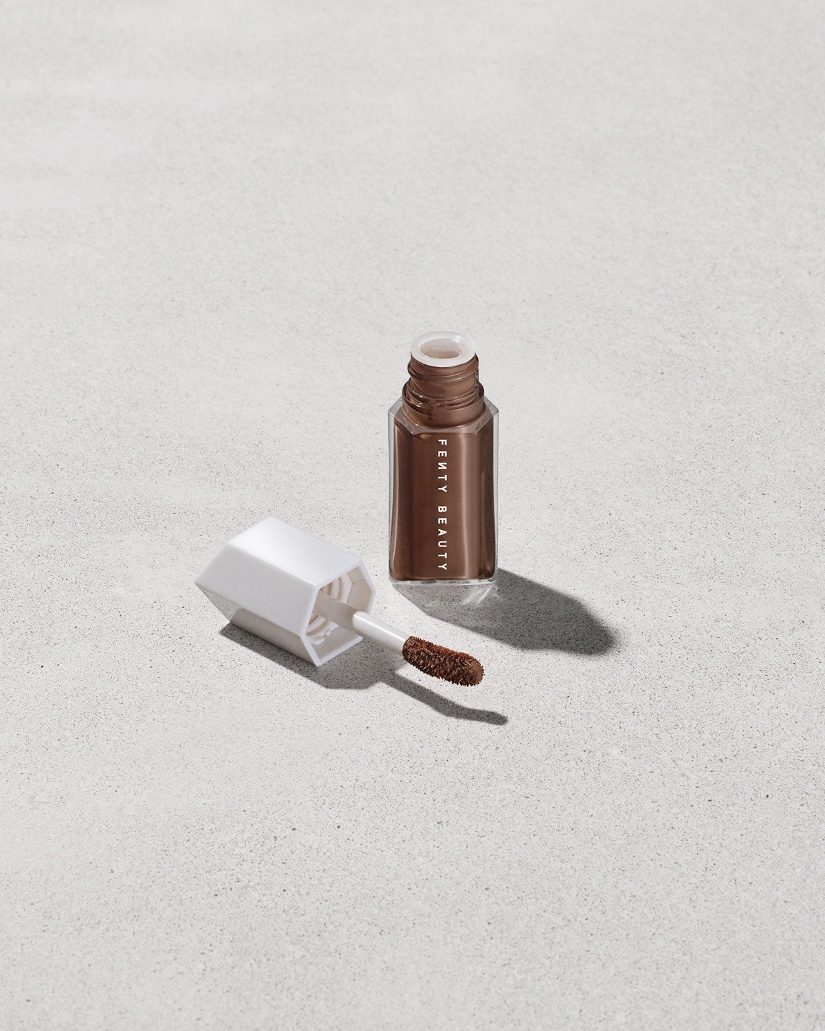 We're Even Mini Hydrating Longwear Concealer — 495C