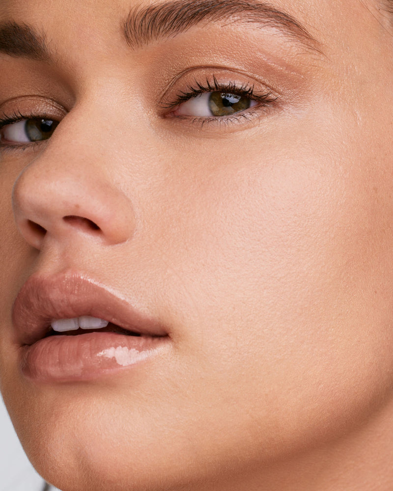 We're Even Mini Hydrating Longwear Concealer — 210W